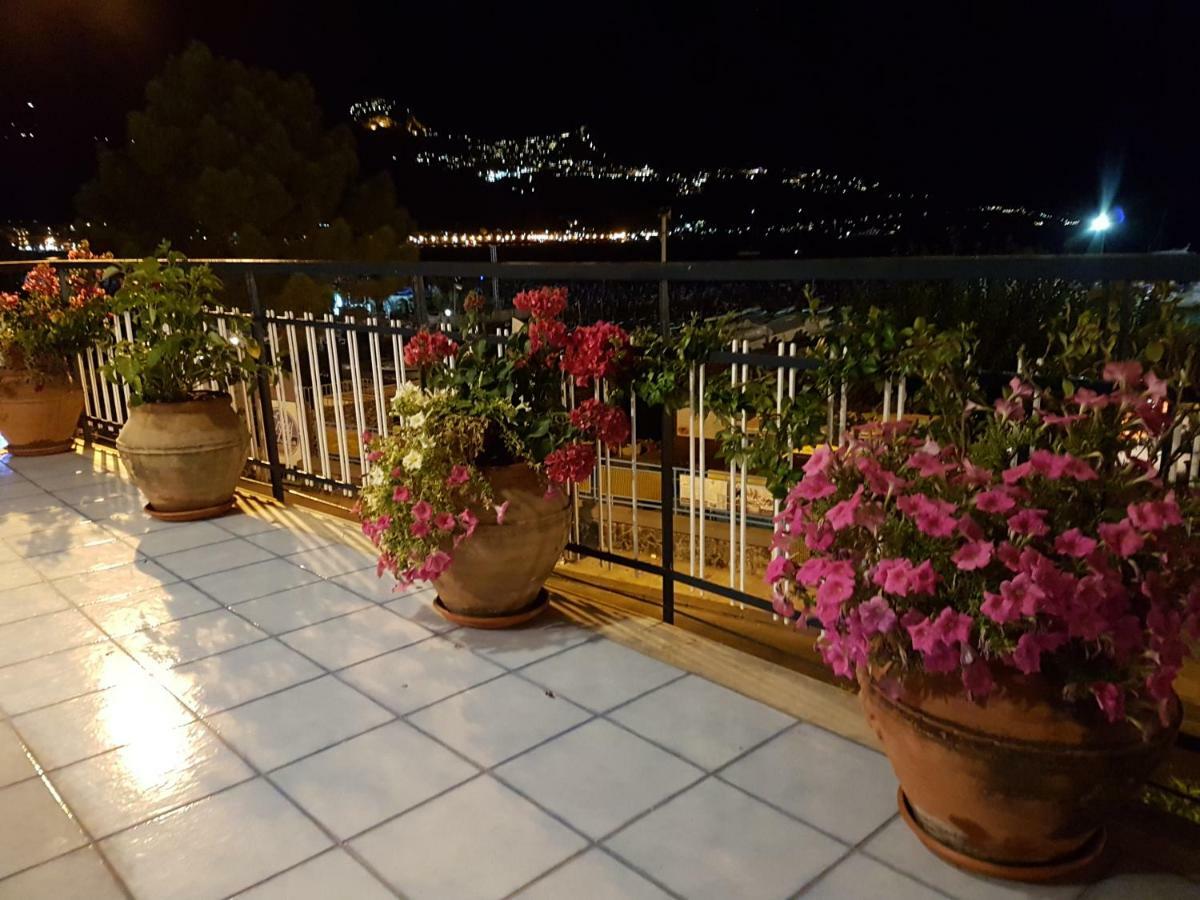 Apartament Terrazza Sul Mare Giardini-Naxos Zewnętrze zdjęcie